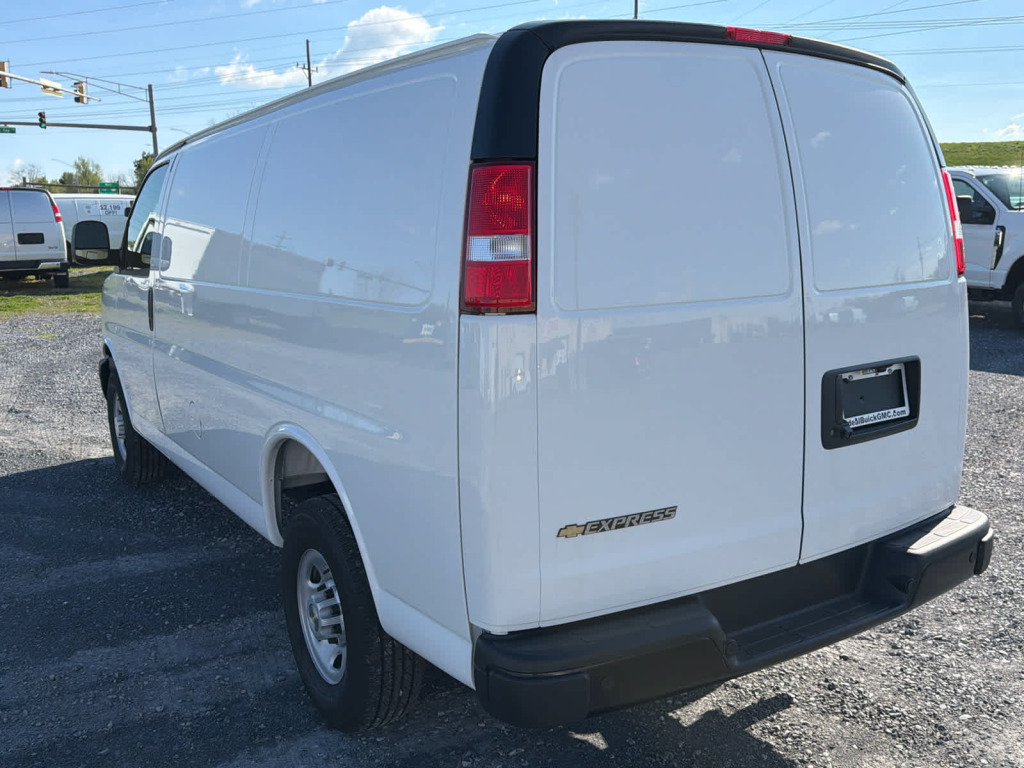 2025 Chevrolet Express Cargo RWD 2500 Regular Wheelbase WT