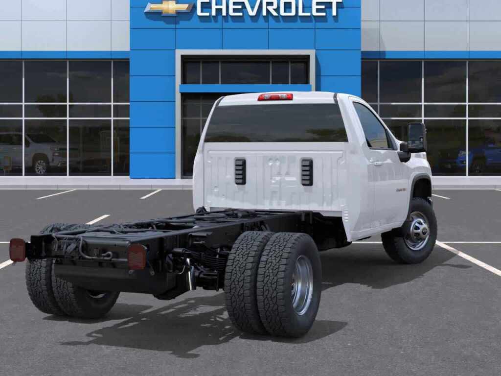 2025 Chevrolet Silverado 3500HD Chassis Work Truck