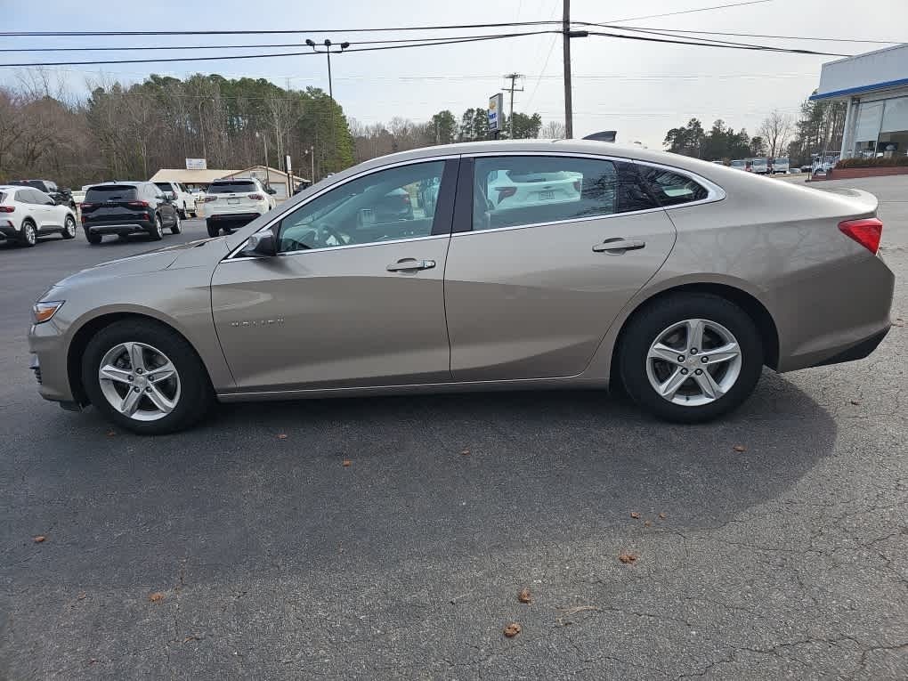 2022 Chevrolet Malibu FWD 1FL