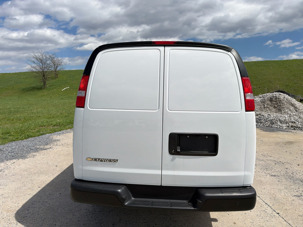 2025 Chevrolet Express Cargo RWD 2500 Regular Wheelbase WT