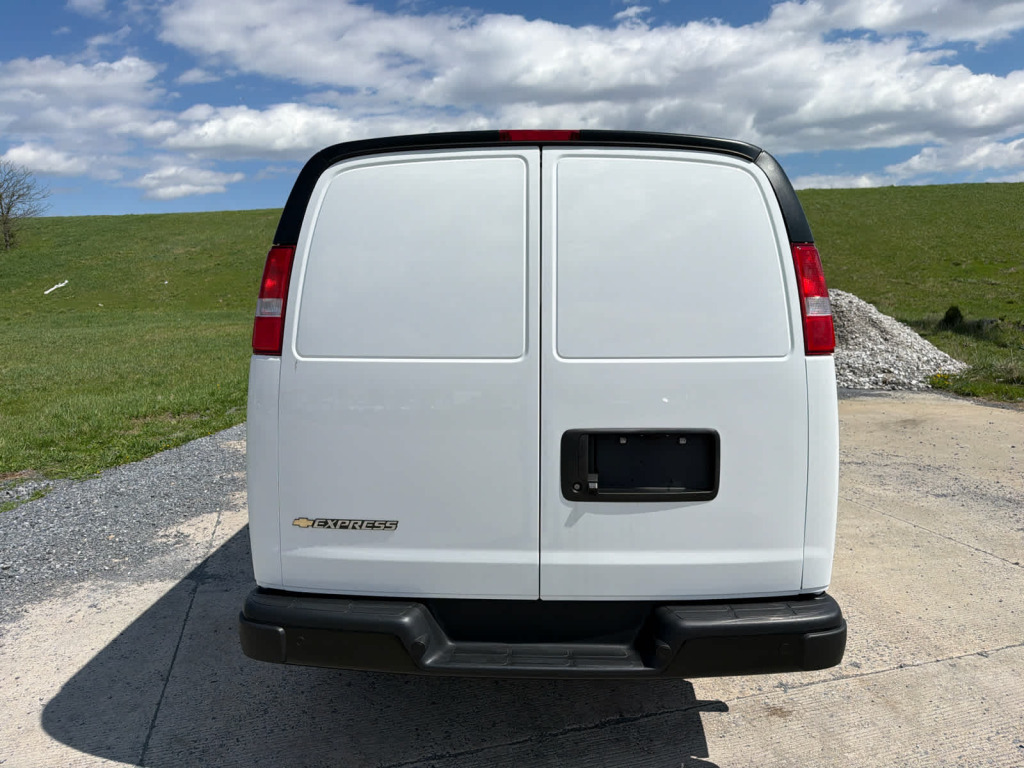 2025 Chevrolet Express Cargo RWD 2500 Regular Wheelbase WT