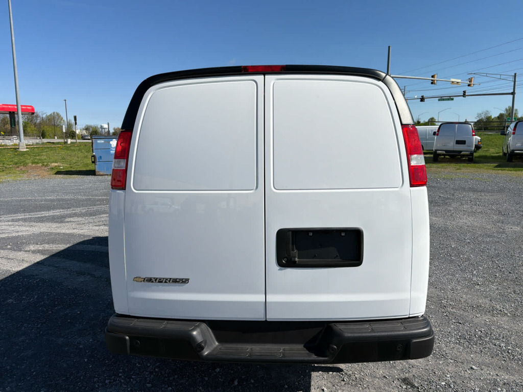 2025 Chevrolet Express Cargo RWD 2500 Regular Wheelbase WT
