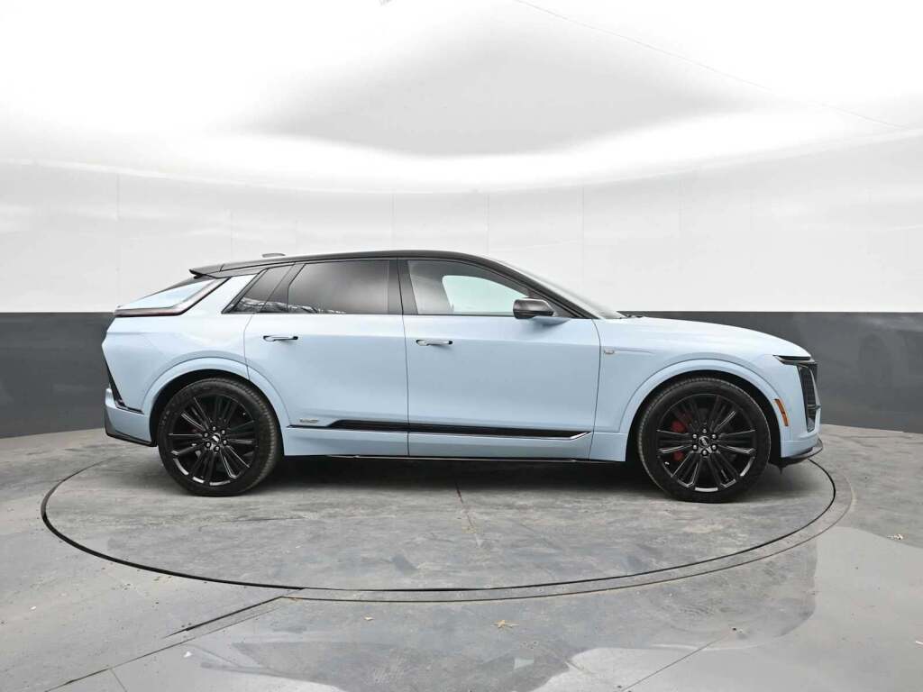 2026 Cadillac LYRIQ V-Series AWD