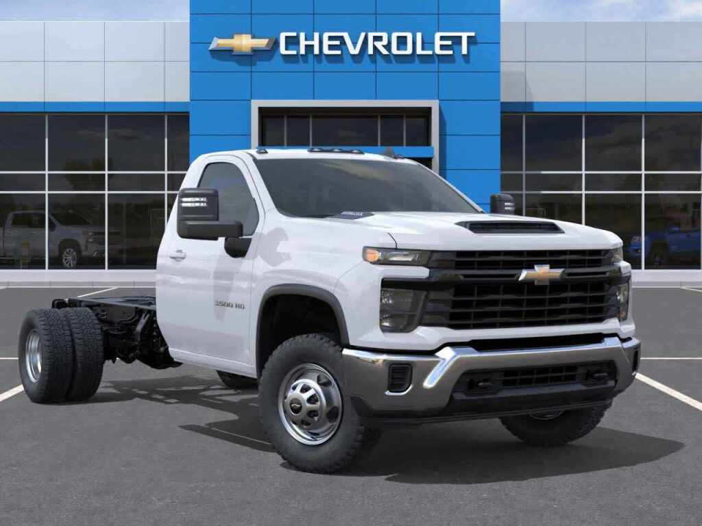 2025 Chevrolet Silverado 3500HD Chassis Work Truck