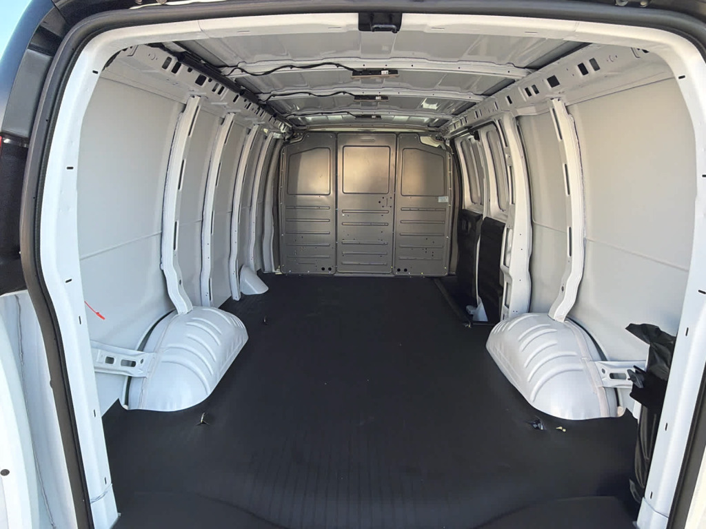 2025 Chevrolet Express Cargo RWD 2500 Regular Wheelbase WT