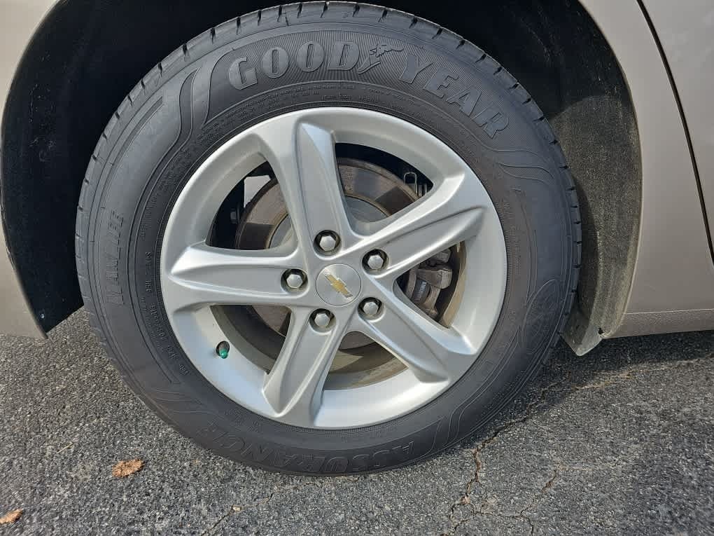 2022 Chevrolet Malibu FWD 1FL