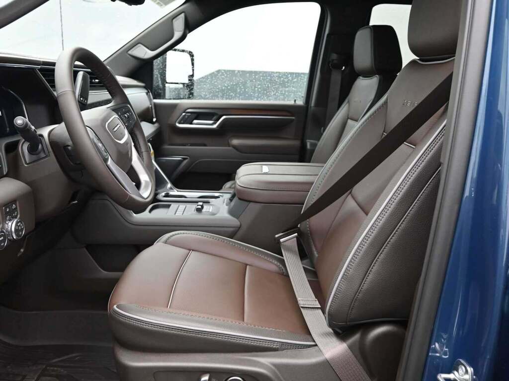 2026 GMC Sierra 2500HD Denali