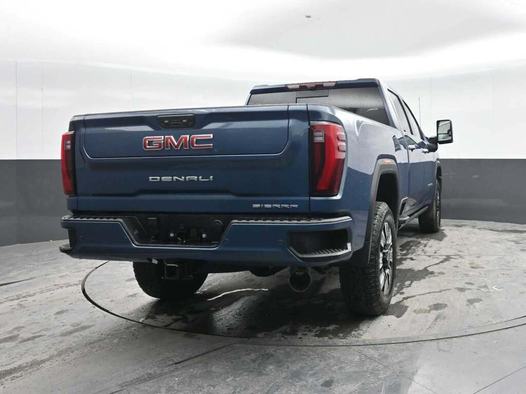2026 GMC Sierra 2500HD Denali