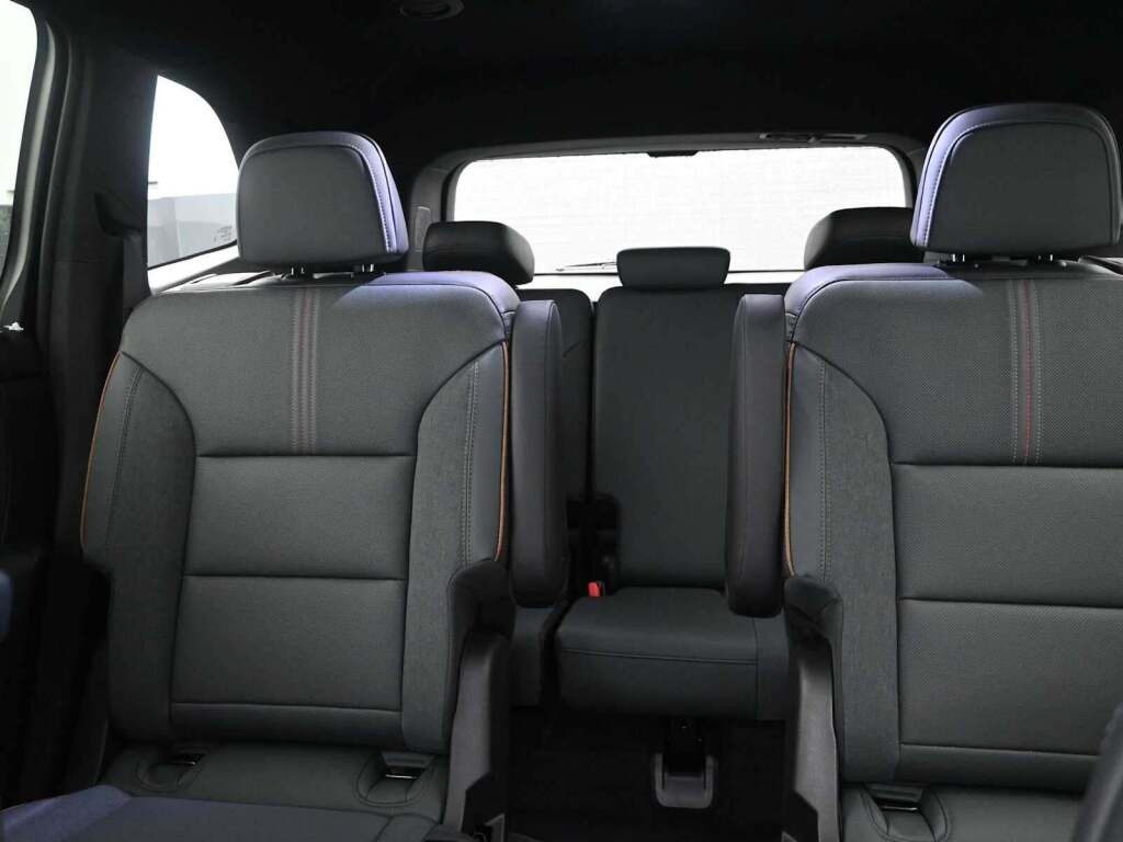 2026 GMC Acadia AT4 AWD