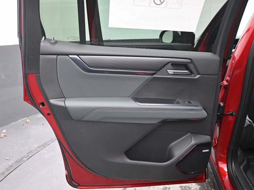 2026 GMC Acadia AT4 AWD