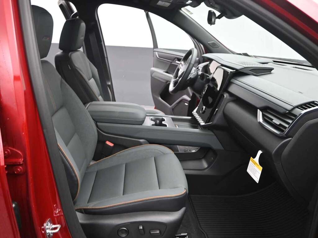 2026 GMC Acadia AT4 AWD