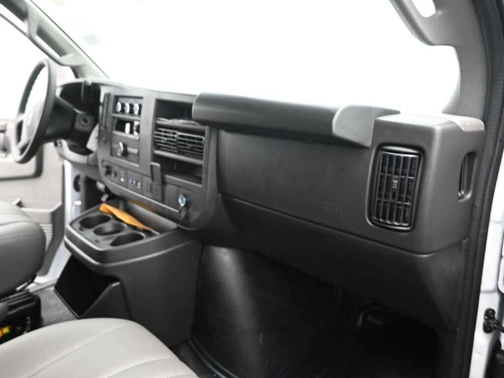 2025 GMC Savana Cargo RWD 2500 Regular Wheelbase Work Van