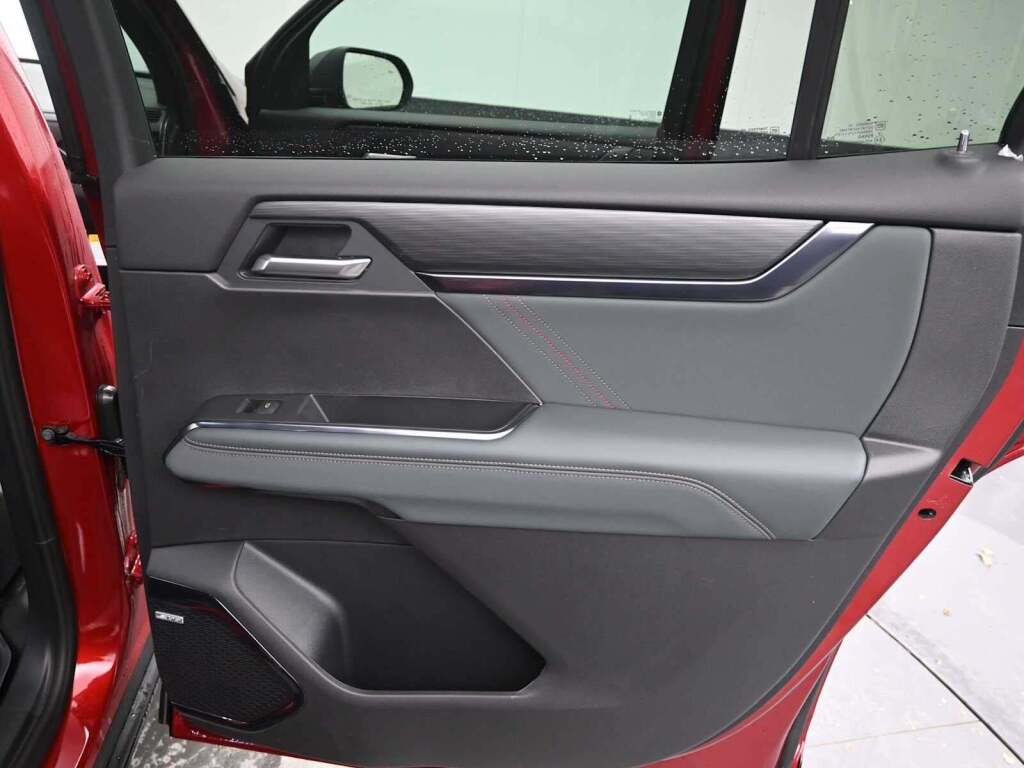 2026 GMC Acadia AT4 AWD