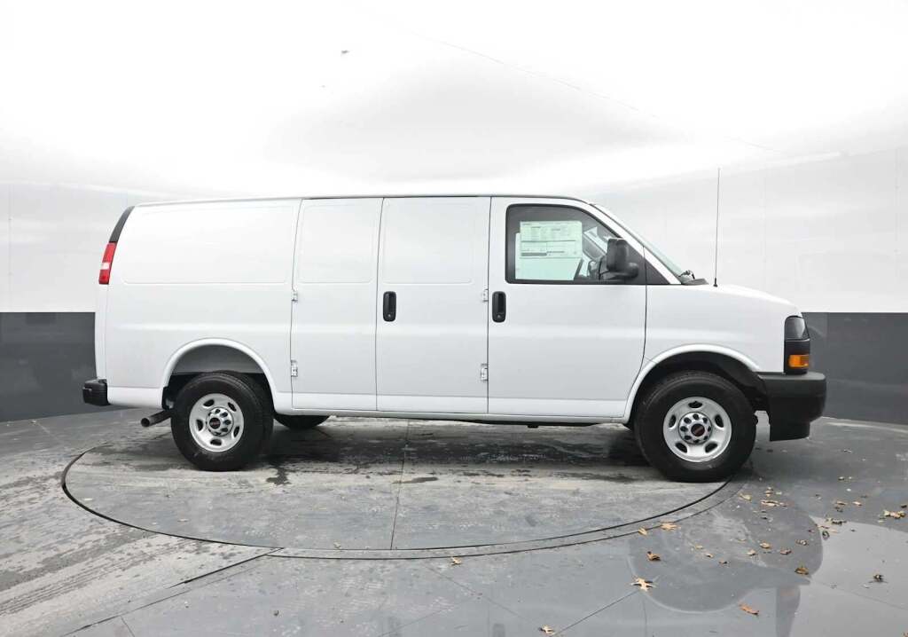 2025 GMC Savana Cargo RWD 2500 Regular Wheelbase Work Van