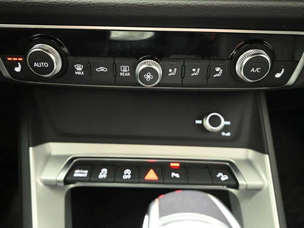 2022 Audi Q3 Premium 45 TFSI S line quattro Tiptronic