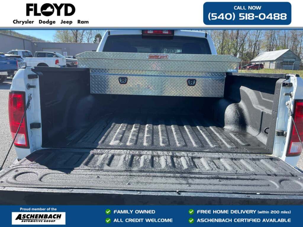 2022 Ram 1500 Classic Tradesman Crew Cab 4x4 5'7" Box
