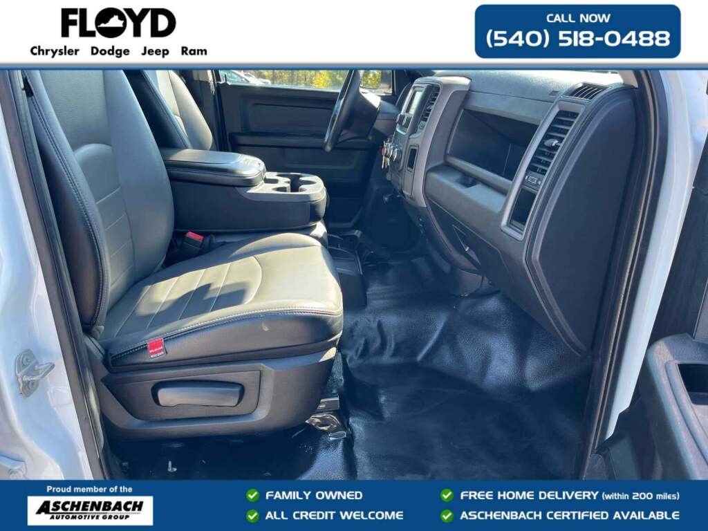 2022 Ram 1500 Classic Tradesman Crew Cab 4x4 5'7" Box
