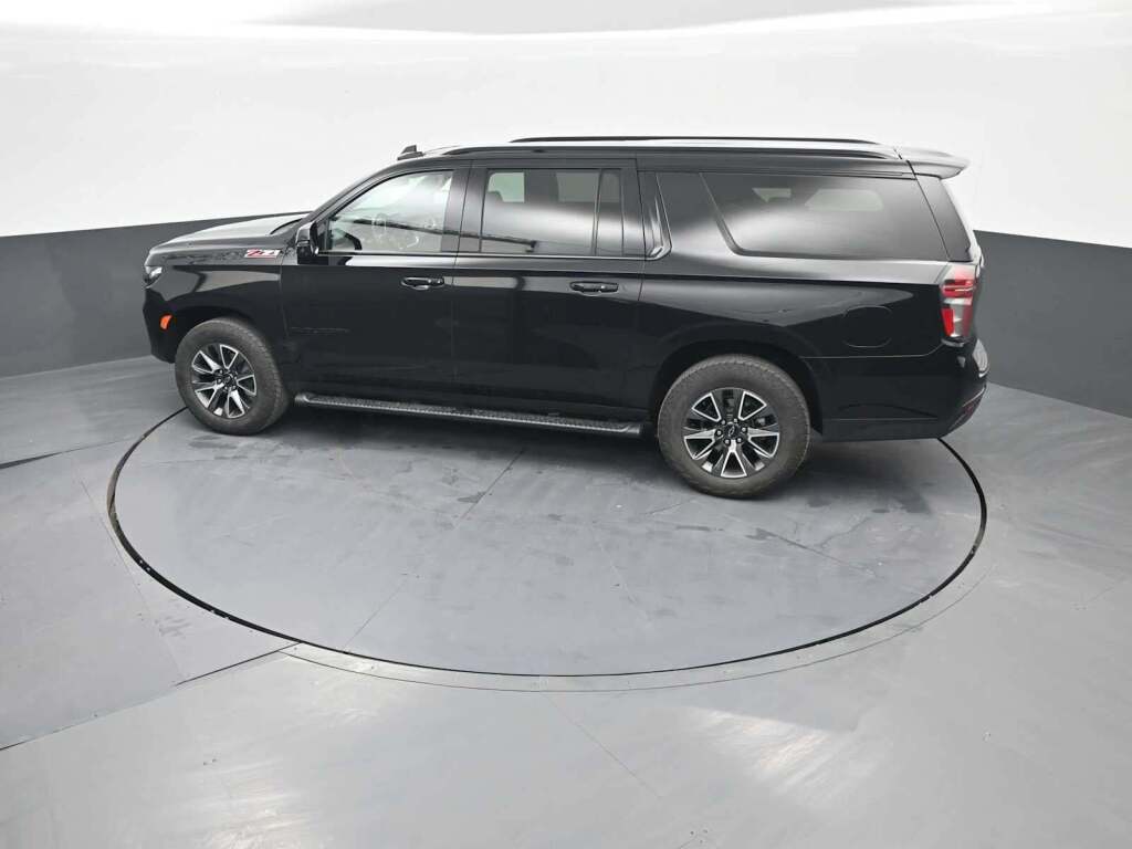 2024 Chevrolet Suburban 4WD Z71
