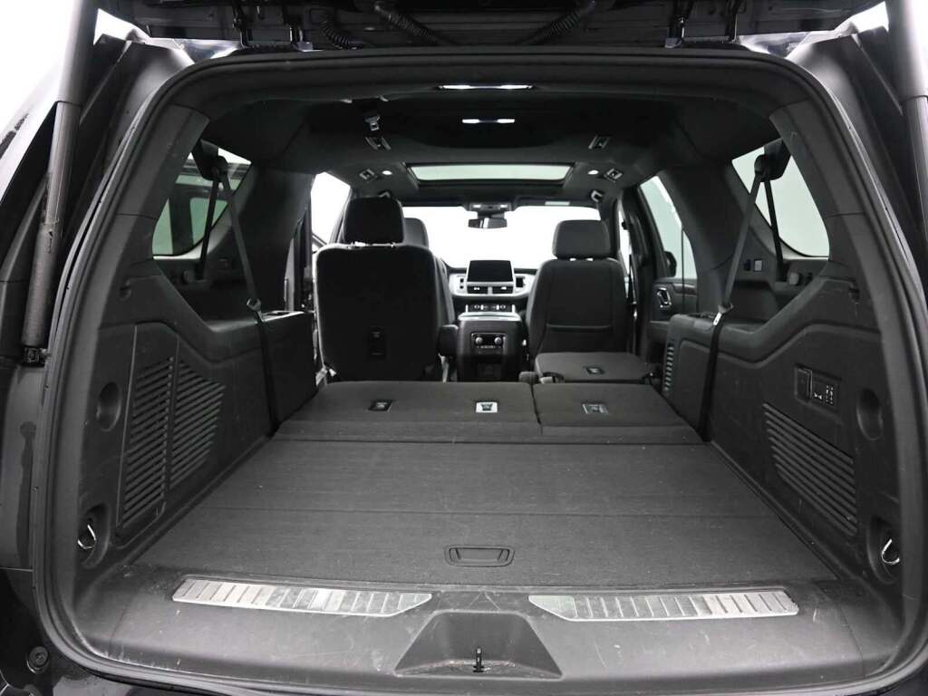 2024 Chevrolet Suburban 4WD Z71