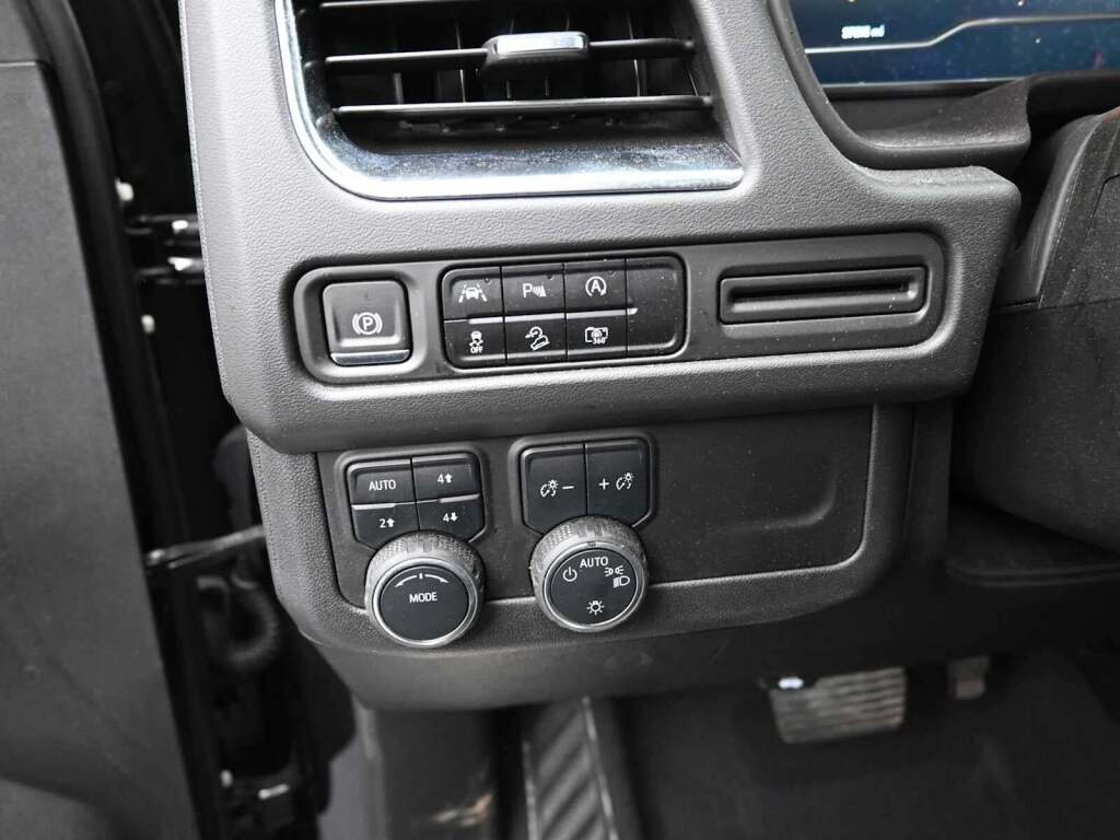 2024 Chevrolet Suburban 4WD Z71