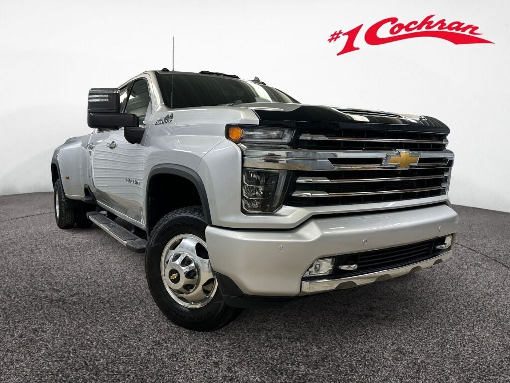 Silver Ice Metallic 2022 Chevrolet Silverado 3500HD High Country Crew Cab 4WD Pickup Truck Four-Wheel Drive Automatic
