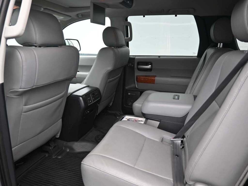 2019 Toyota Sequoia Platinum