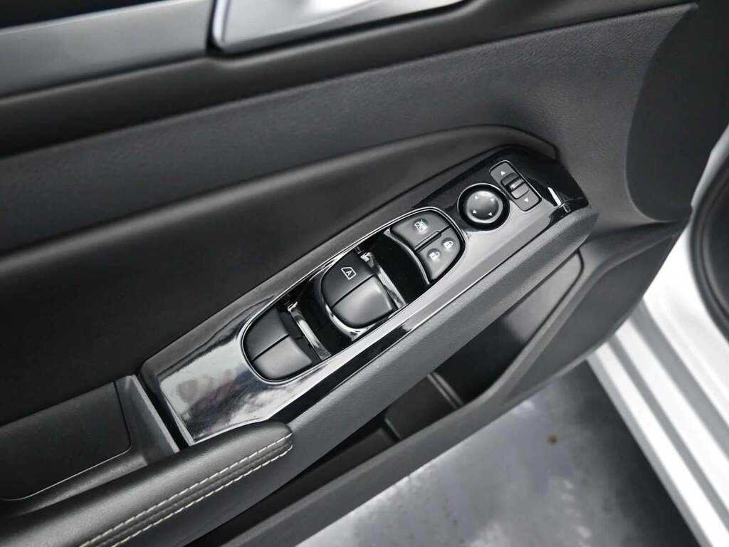 2023 Nissan Altima SV FWD