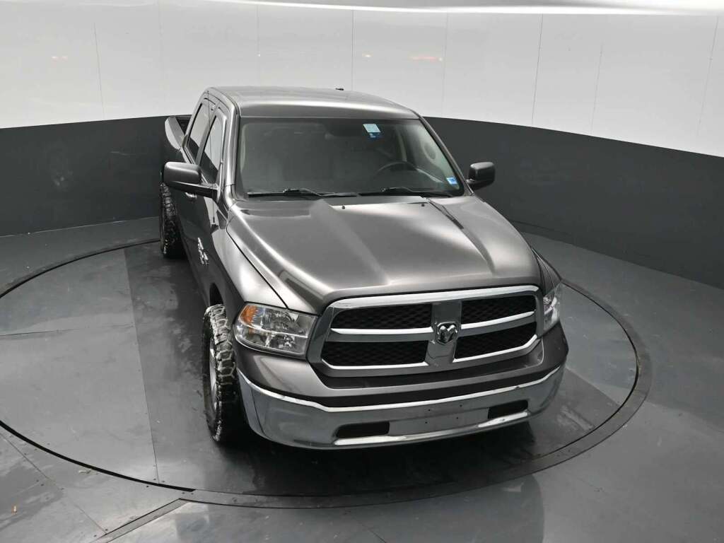 2021 Ram 1500 Classic SLT Crew Cab 4x4 6'4" Box