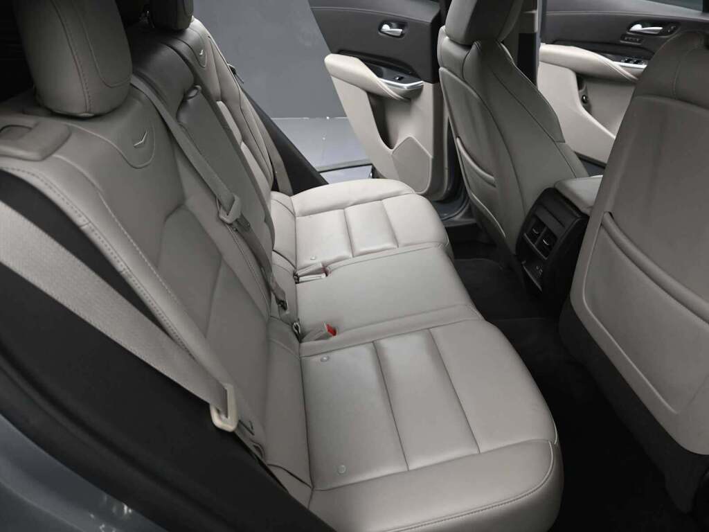 2023 Cadillac XT4 AWD Premium Luxury