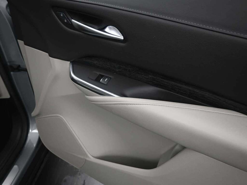 2023 Cadillac XT4 AWD Premium Luxury