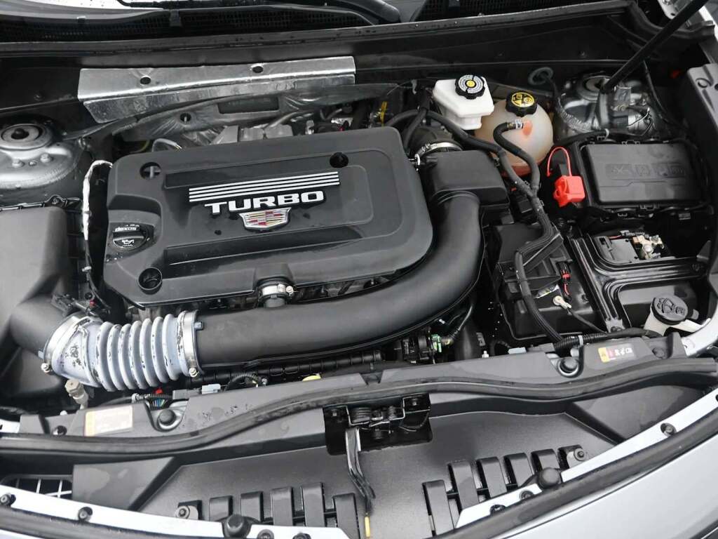 2023 Cadillac XT4 AWD Premium Luxury