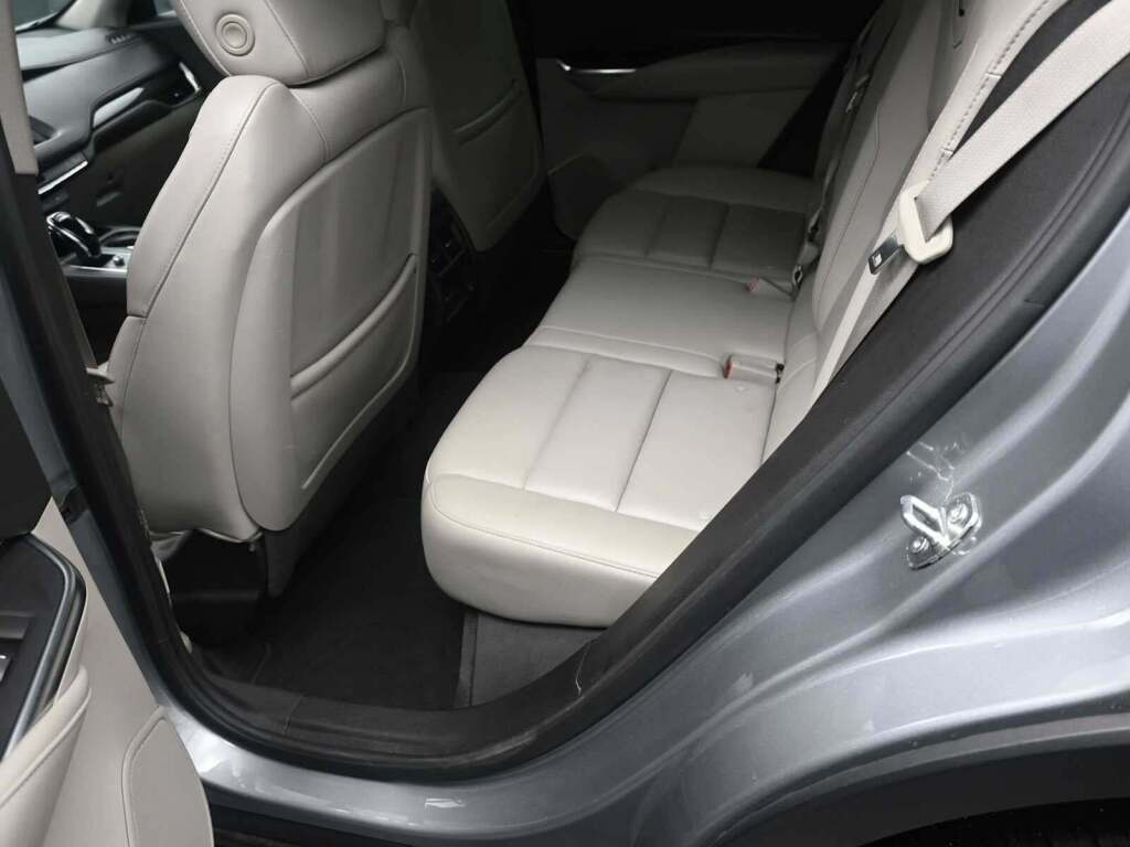 2023 Cadillac XT4 AWD Premium Luxury