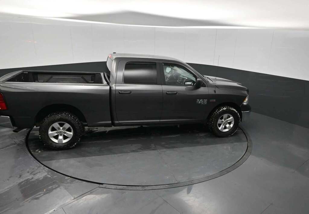 2021 Ram 1500 Classic SLT Crew Cab 4x4 6'4" Box