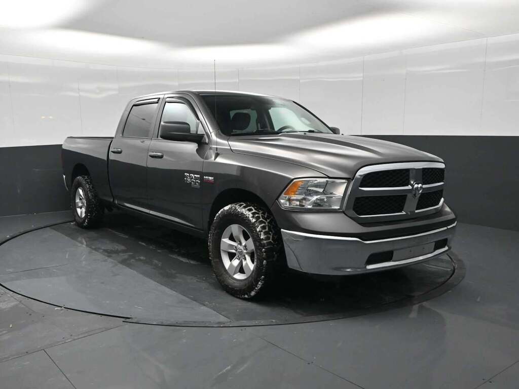 2021 Ram 1500 Classic SLT Crew Cab 4x4 6'4" Box