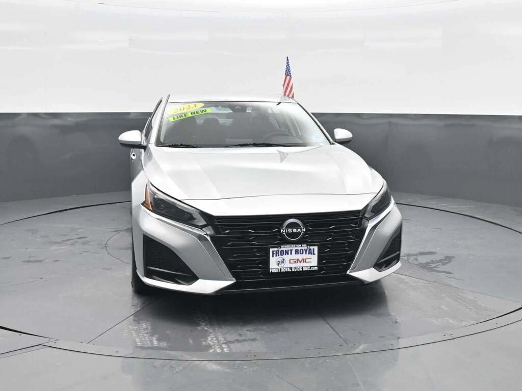 2023 Nissan Altima SV FWD
