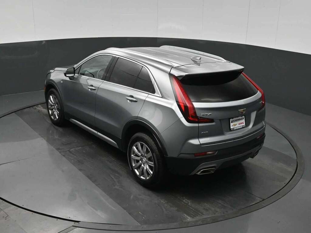 2023 Cadillac XT4 AWD Premium Luxury