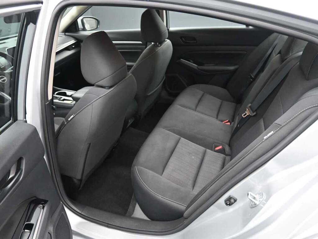 2023 Nissan Altima SV FWD