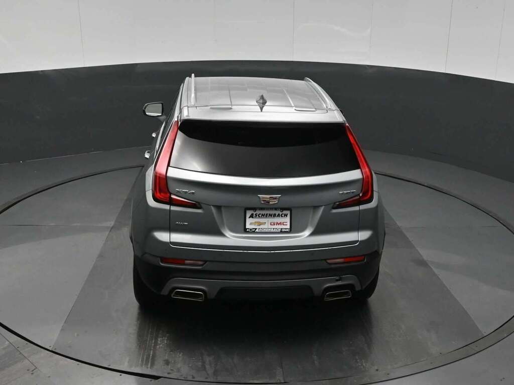 2023 Cadillac XT4 AWD Premium Luxury