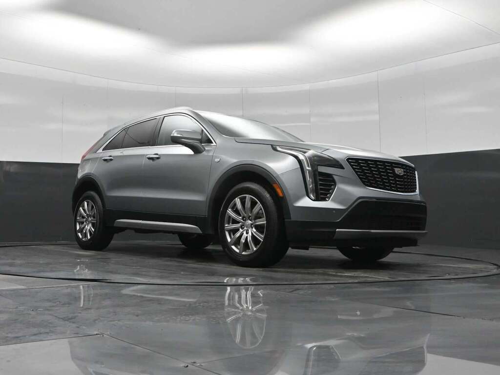 2023 Cadillac XT4 AWD Premium Luxury