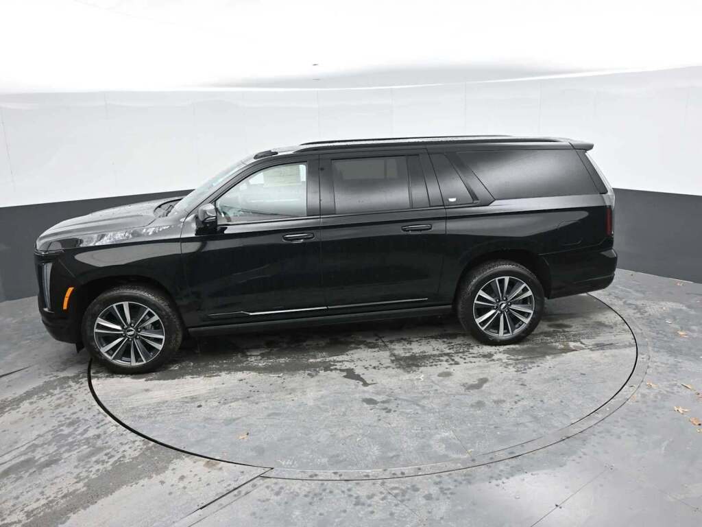 2026 Cadillac Escalade ESV Sport
