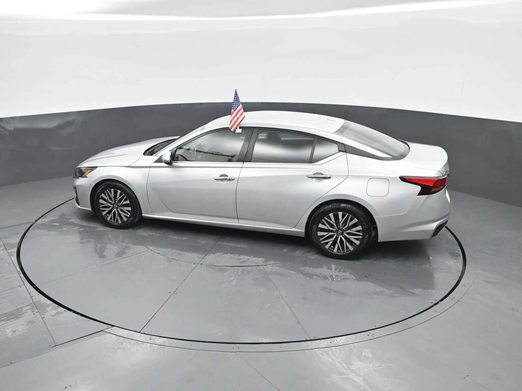 2023 Nissan Altima SV FWD
