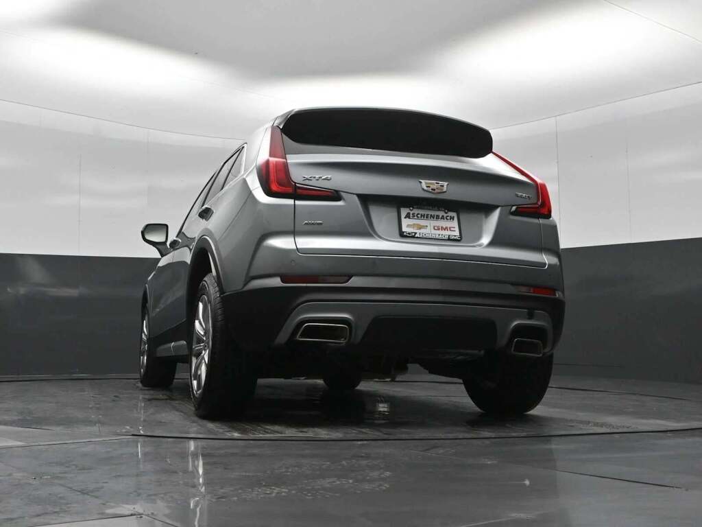 2023 Cadillac XT4 AWD Premium Luxury