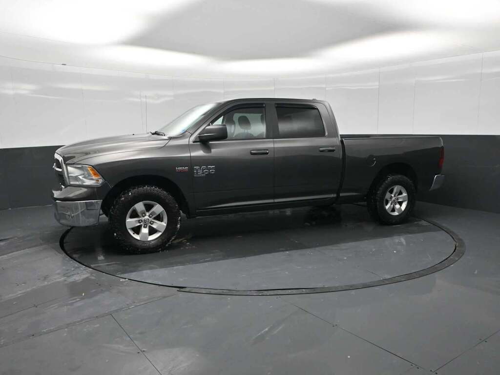 2021 Ram 1500 Classic SLT Crew Cab 4x4 6'4" Box