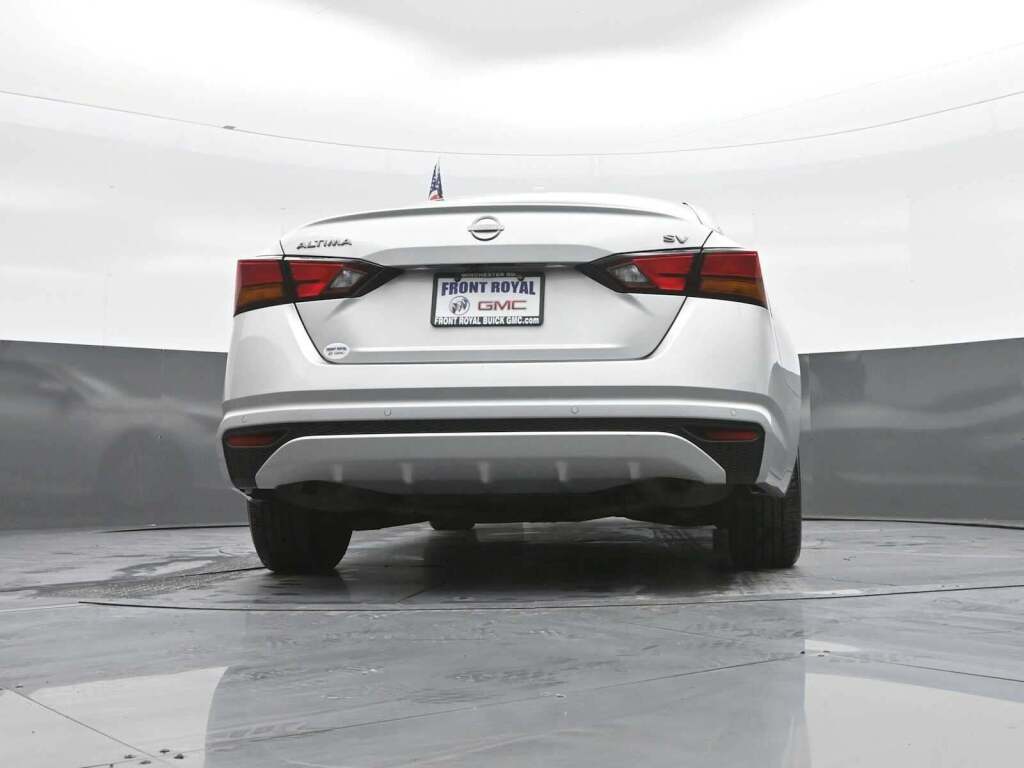 2023 Nissan Altima SV FWD