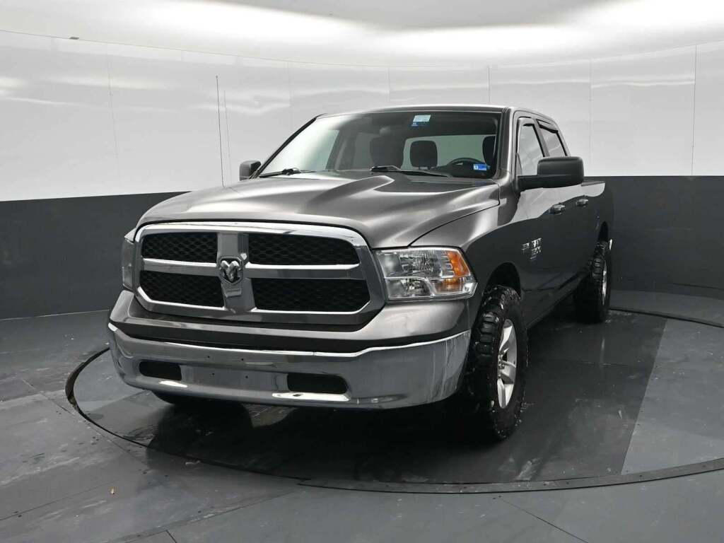 2021 Ram 1500 Classic SLT Crew Cab 4x4 6'4" Box