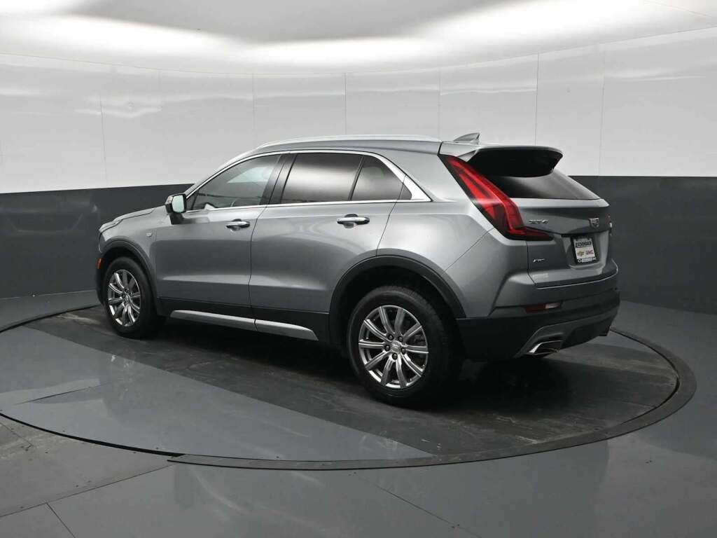 2023 Cadillac XT4 AWD Premium Luxury
