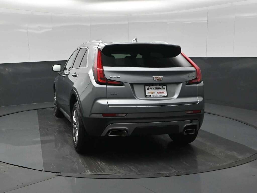2023 Cadillac XT4 AWD Premium Luxury