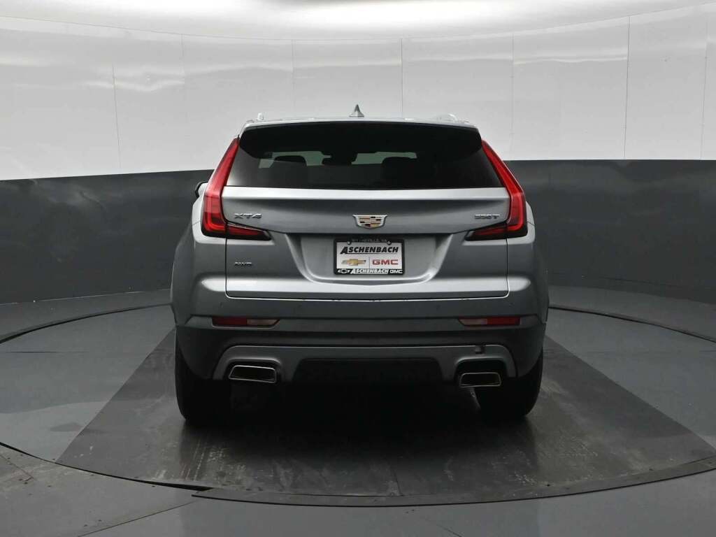 2023 Cadillac XT4 AWD Premium Luxury