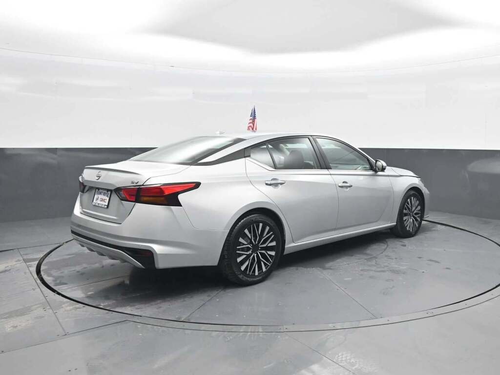 2023 Nissan Altima SV FWD