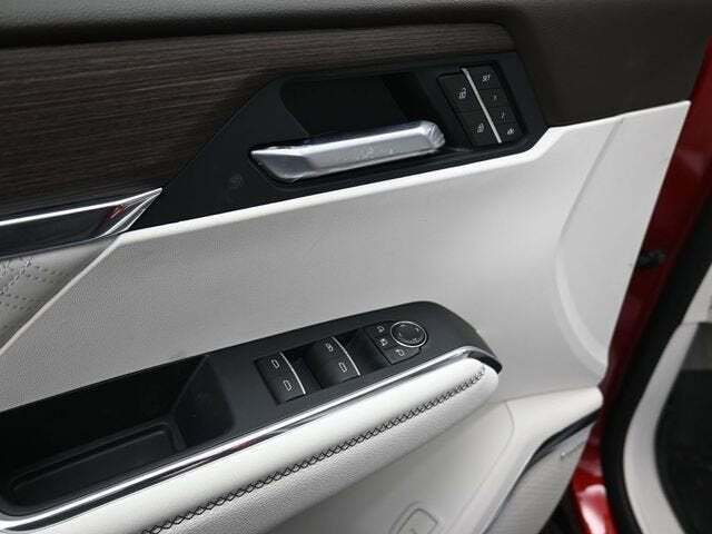 2026 GMC Acadia Denali AWD